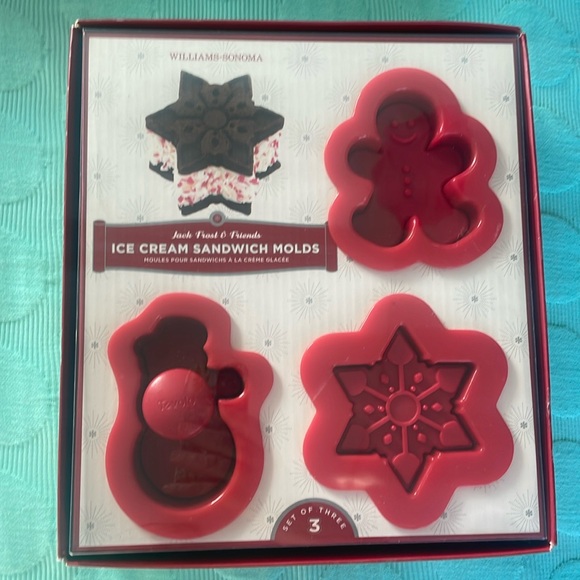 Williams Sonoma Jack Frost & Friends Ice Cream Sandwich Molds - Picture 1 of 4